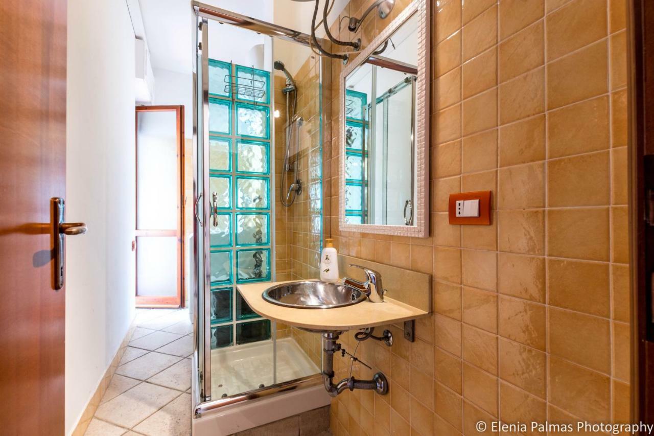 Giusy Monreale Apartment Cagliari Exteriör bild